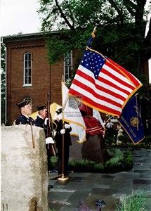 Image description is not available for 2000.337